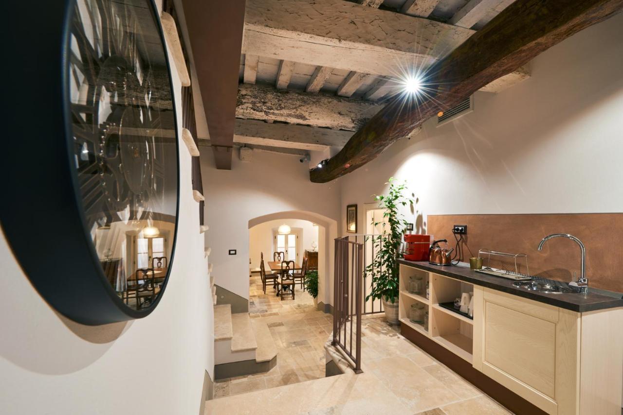 Palazzo Pio III - Residenza D'Epoca Bed & Breakfast Sarteano Bagian luar foto