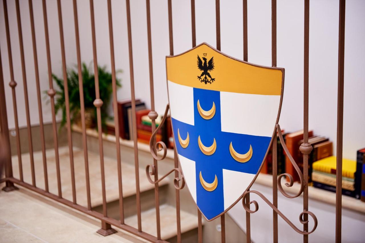 Palazzo Pio III - Residenza D'Epoca Bed & Breakfast Sarteano Bagian luar foto